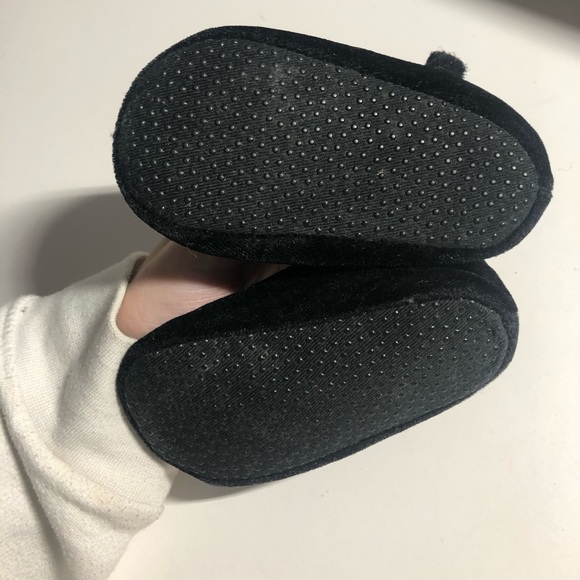 2 pairs of baby shoes w/ free gift ❤️ - Picture 2 of 11